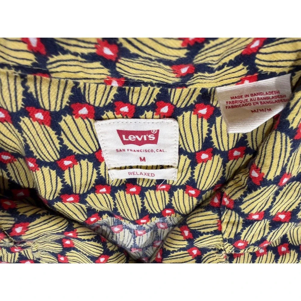 Levis Mens Relaxed Fit Cactus Print Button Down Shirt Short Sleeve Yellow Medium